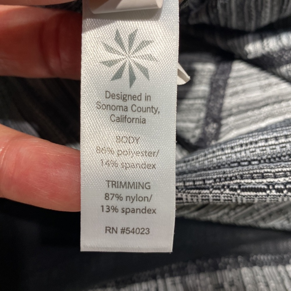 Athleta High Rise Mesh Leggings - Picture 8 of 10